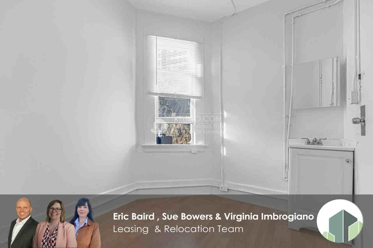 Listing photo 1 of 5