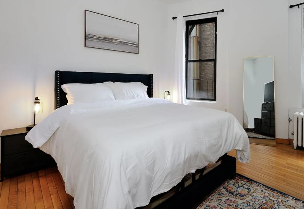 Listing photo 1 of 5