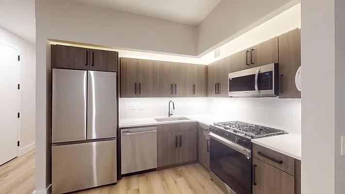 Listing photo 1 of 5