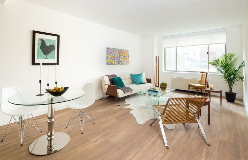 Listing photo 1 of 5