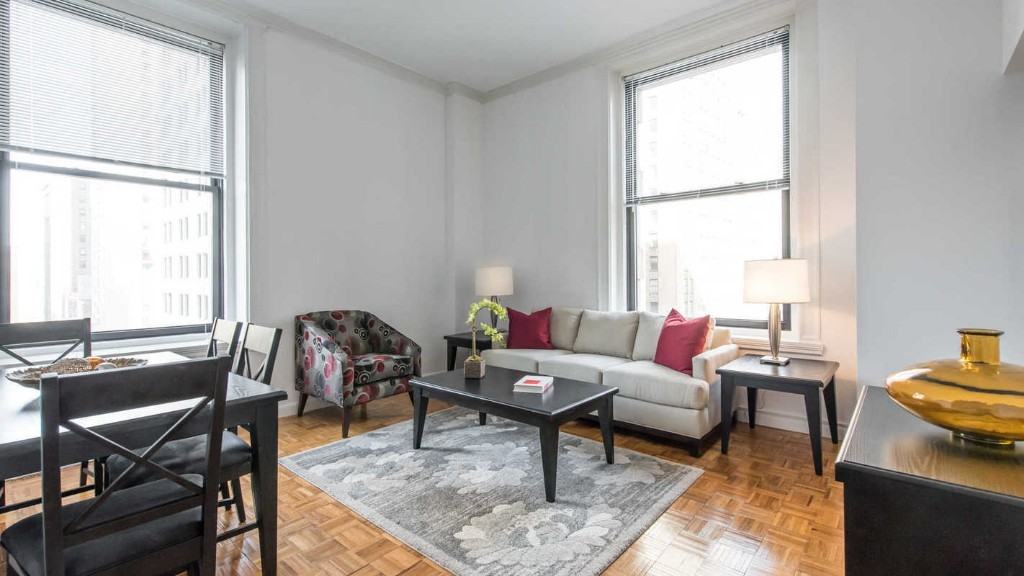 Listing photo 1 of 5