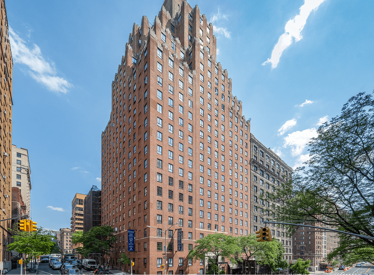 Listing photo 1 of 5