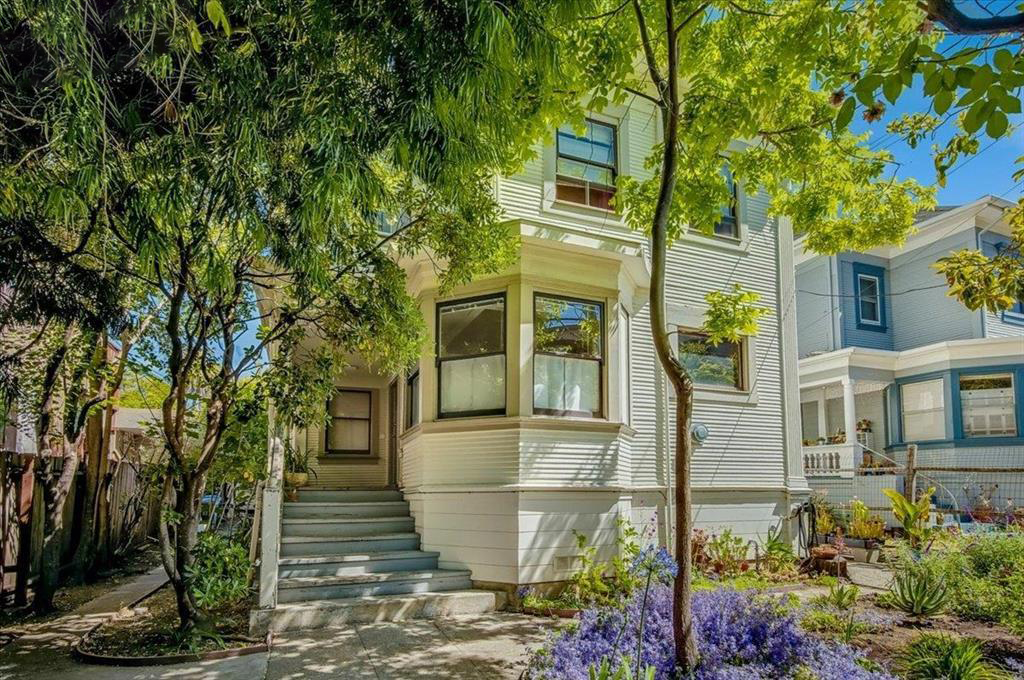 Listing photo 1 of 5