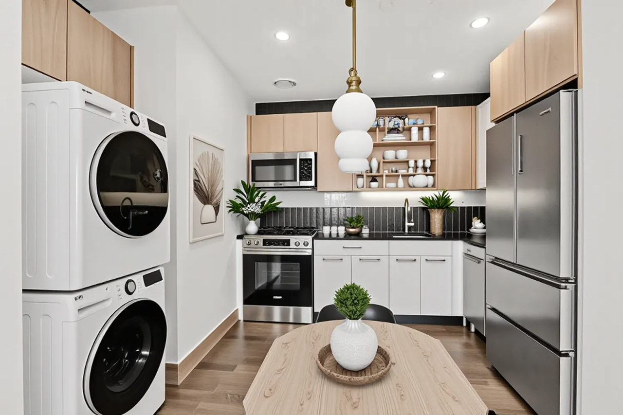 Listing photo 1 of 5