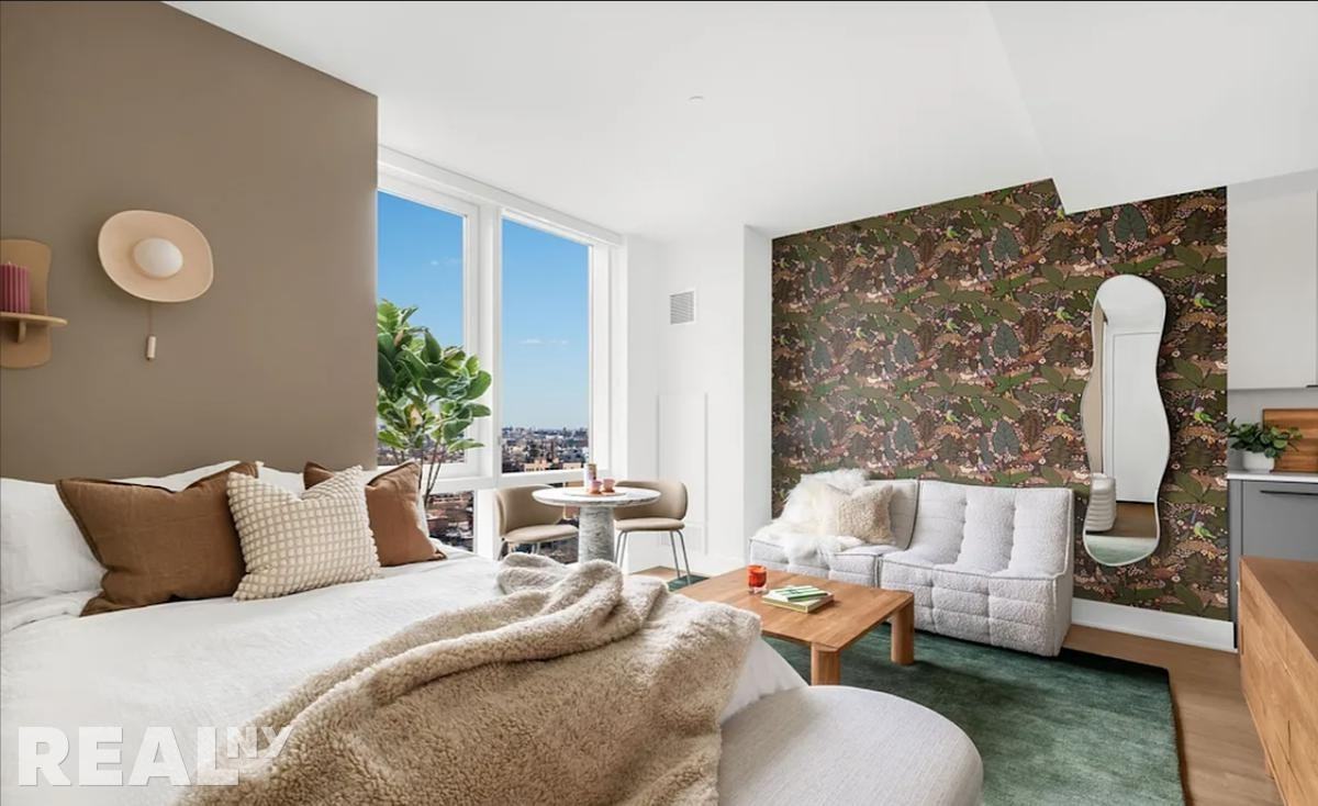 Listing photo 1 of 5