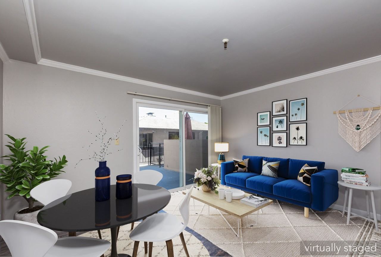 Listing photo 1 of 5