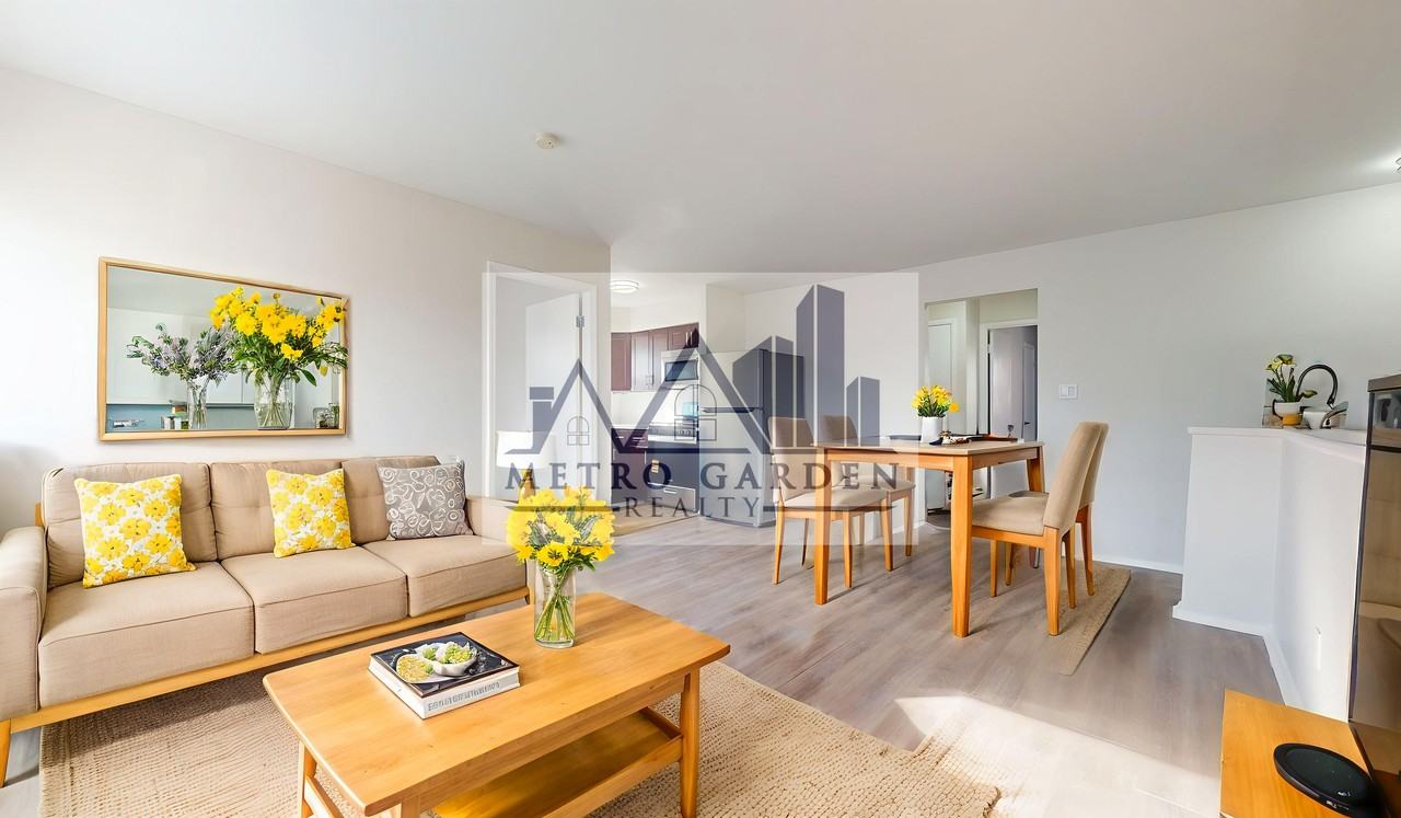 Listing photo 1 of 5