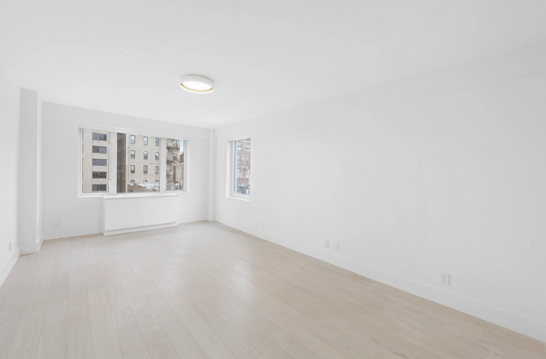 Listing photo 1 of 5