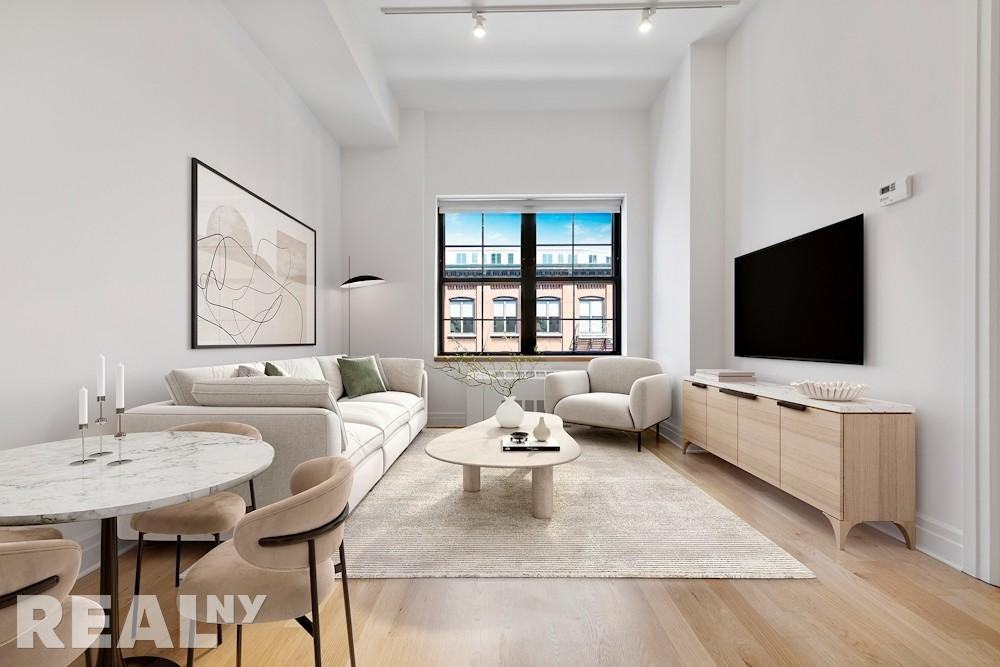 Listing photo 1 of 5