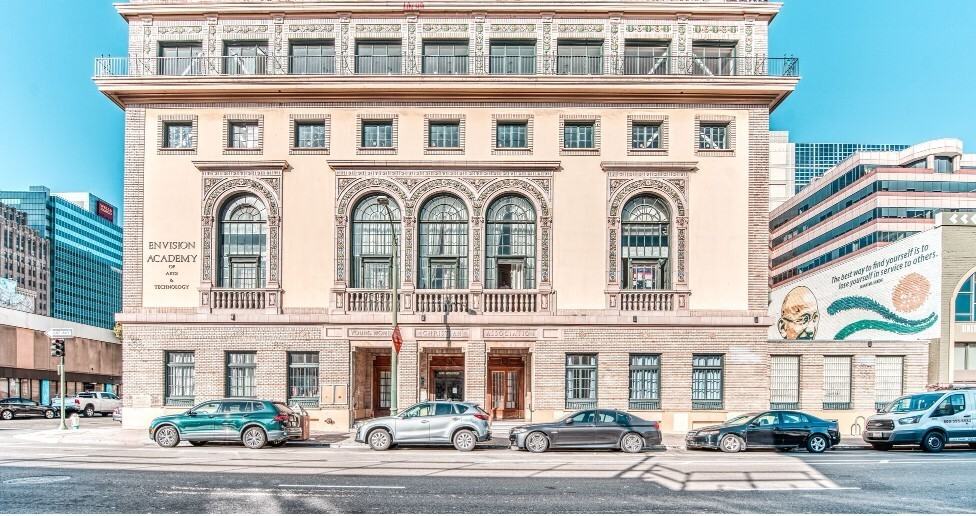 Listing photo 1 of 5