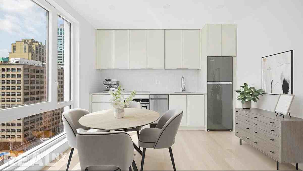 Listing photo 1 of 5