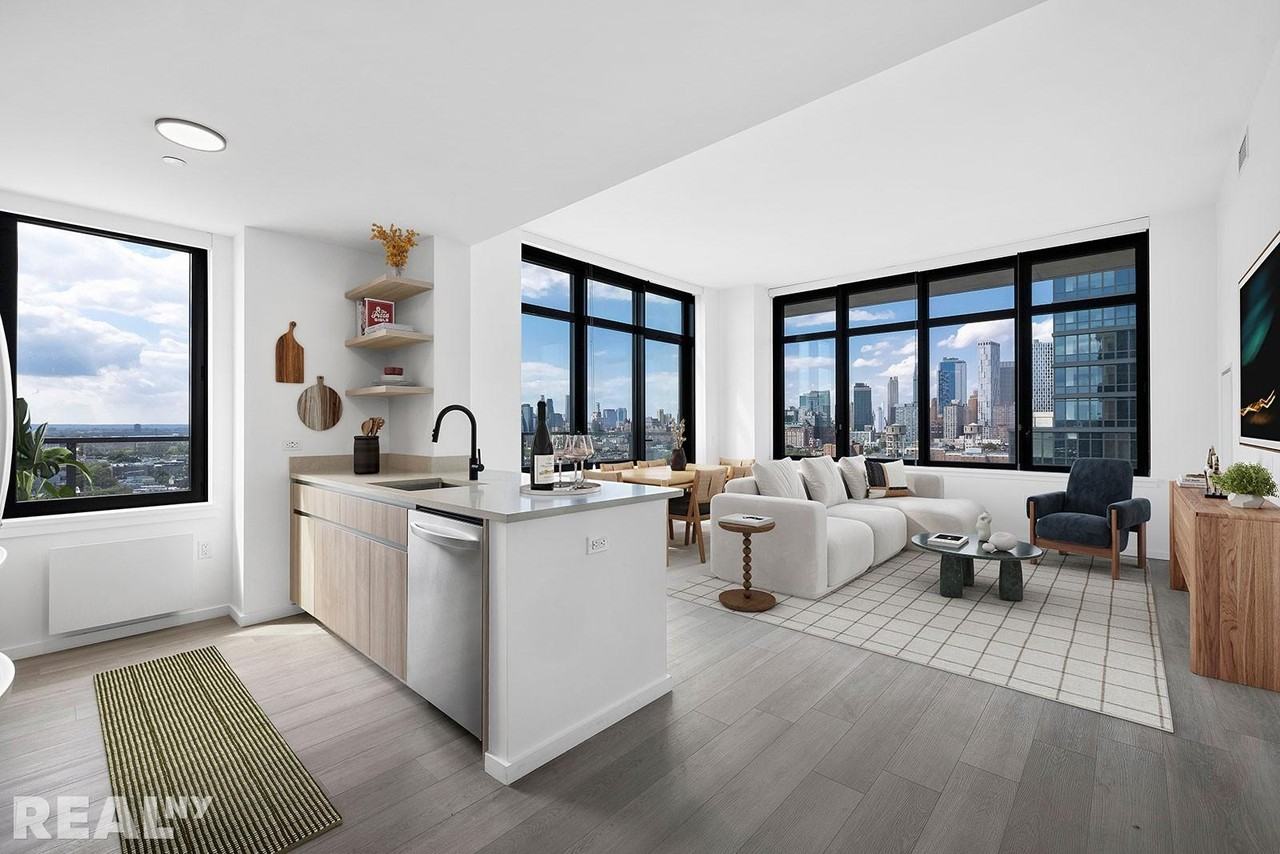 Listing photo 1 of 5