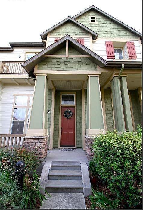 Listing photo 1 of 5