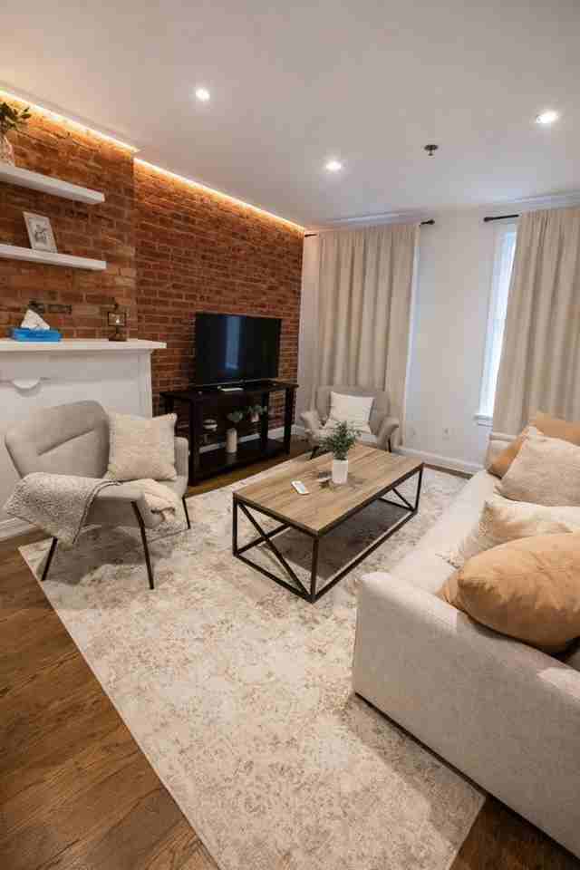 Listing photo 1 of 5