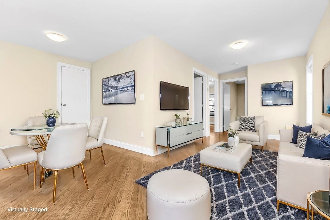 Listing photo 1 of 5