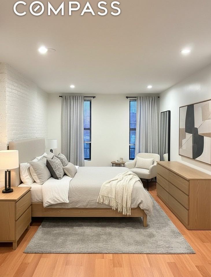 Listing photo 1 of 5