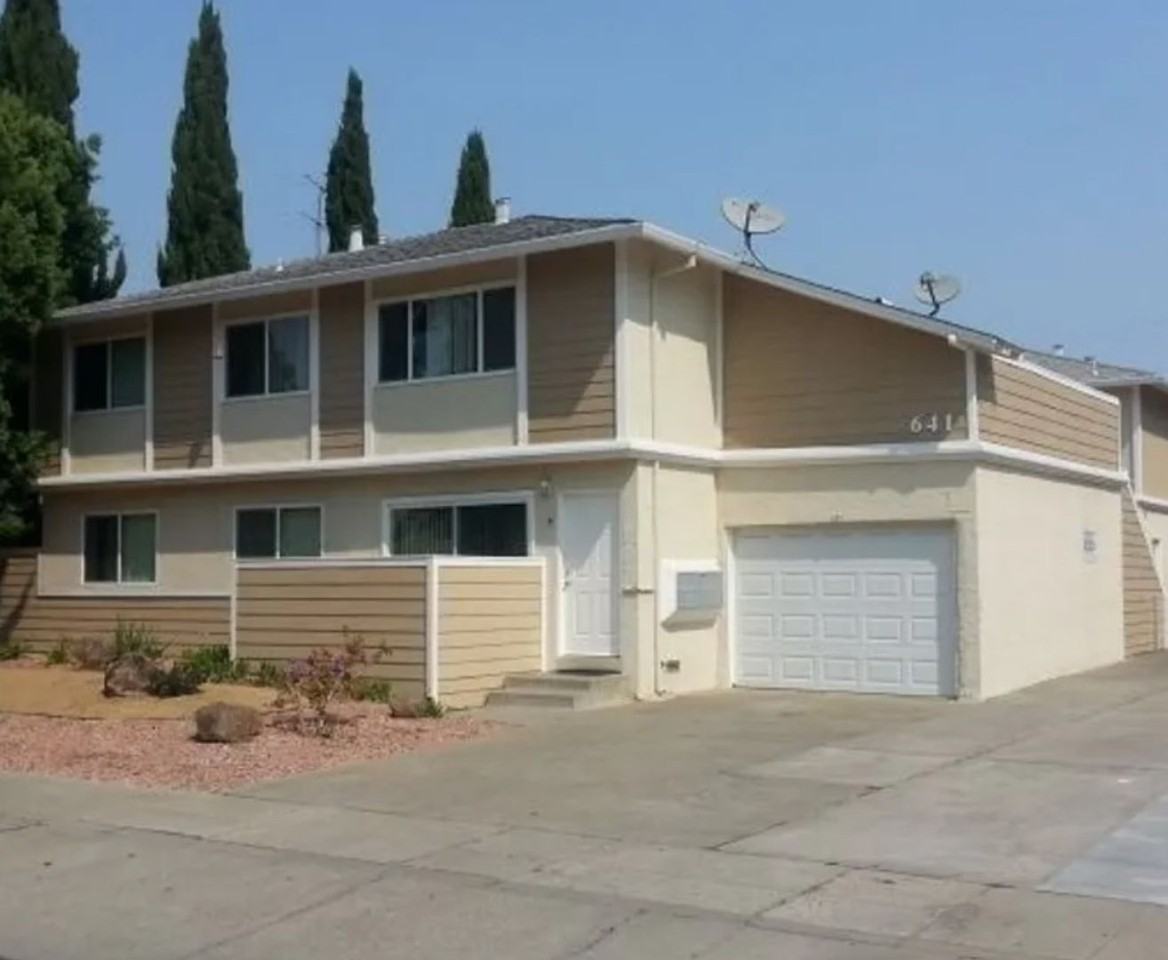 Listing photo 1 of 5