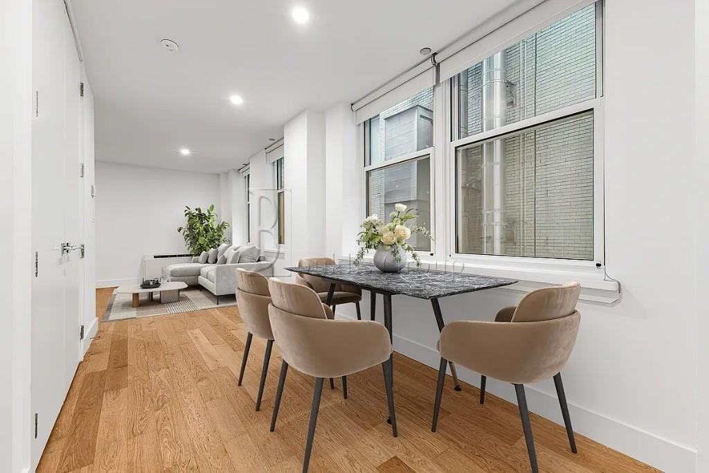 Listing photo 1 of 4