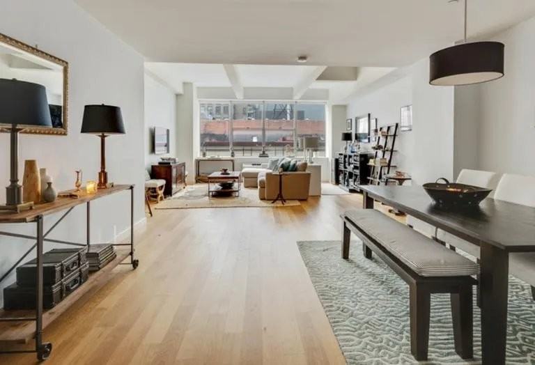 Listing photo 1 of 5