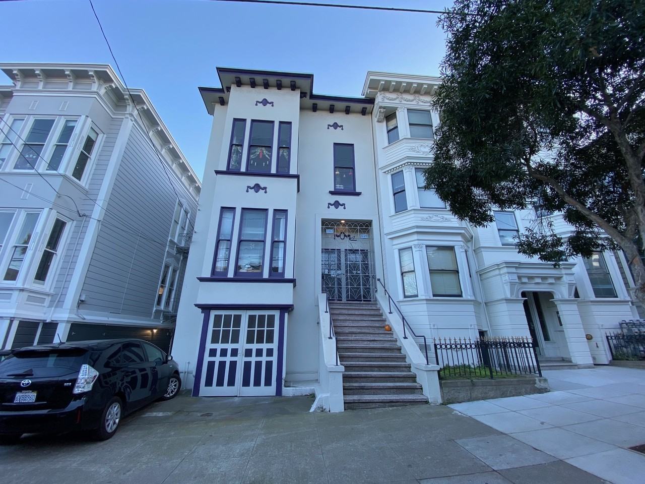 Listing photo 1 of 5