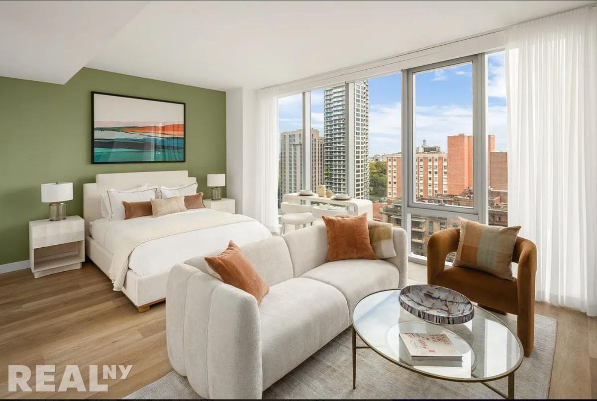 Listing photo 1 of 5