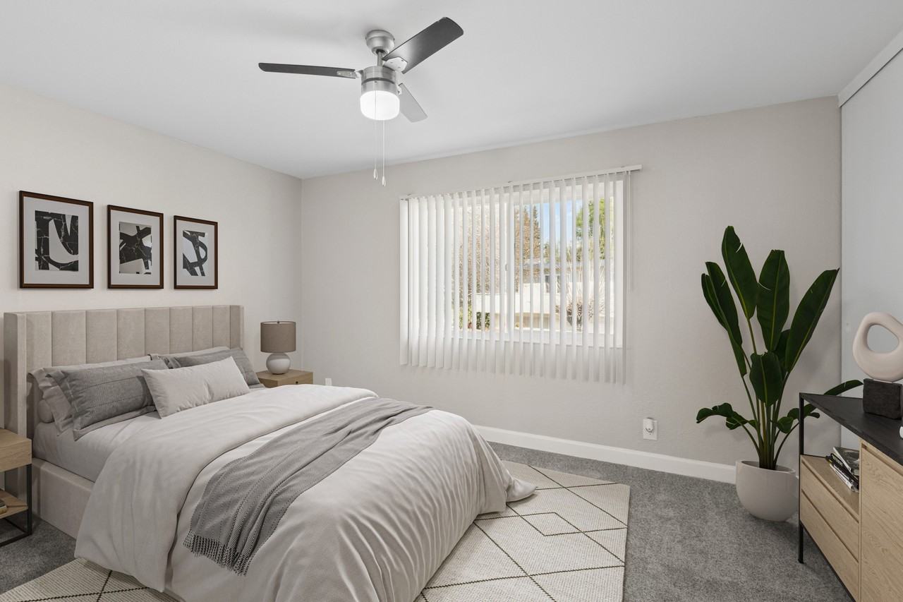 Listing photo 1 of 5