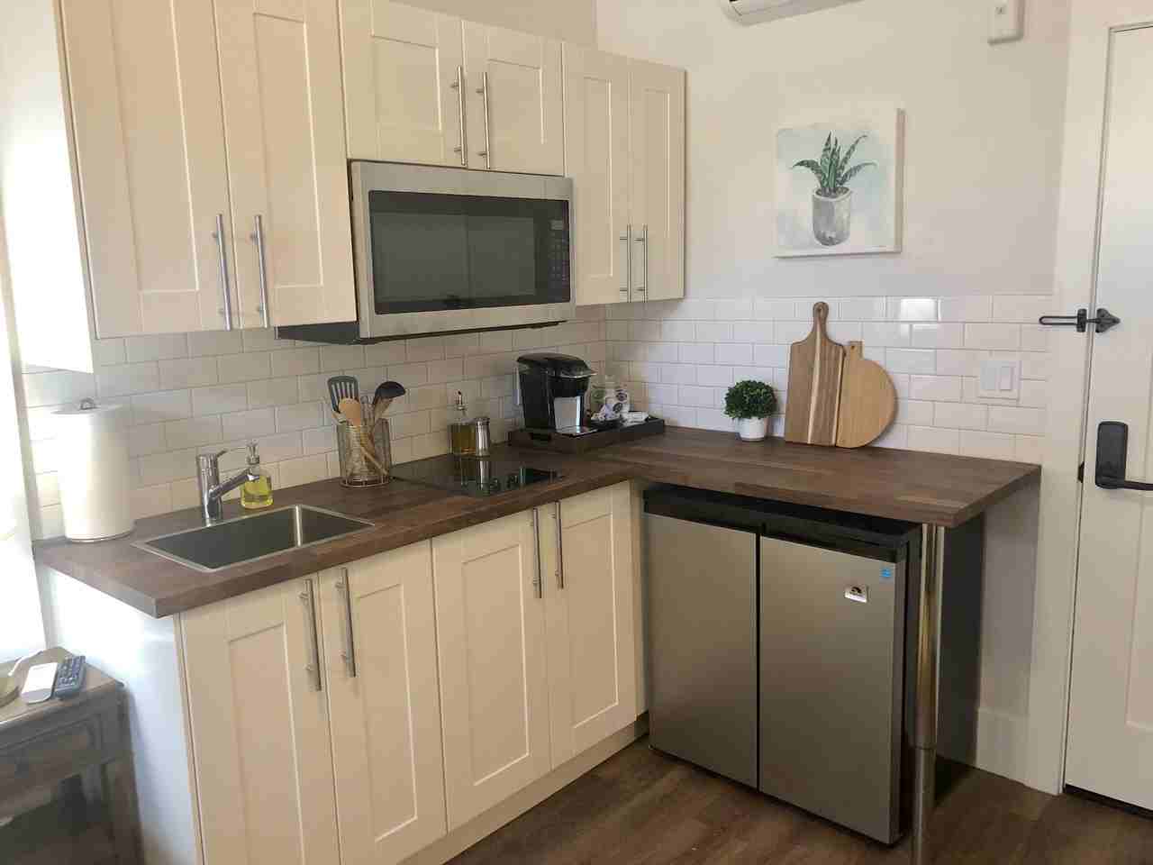 Listing photo 1 of 5