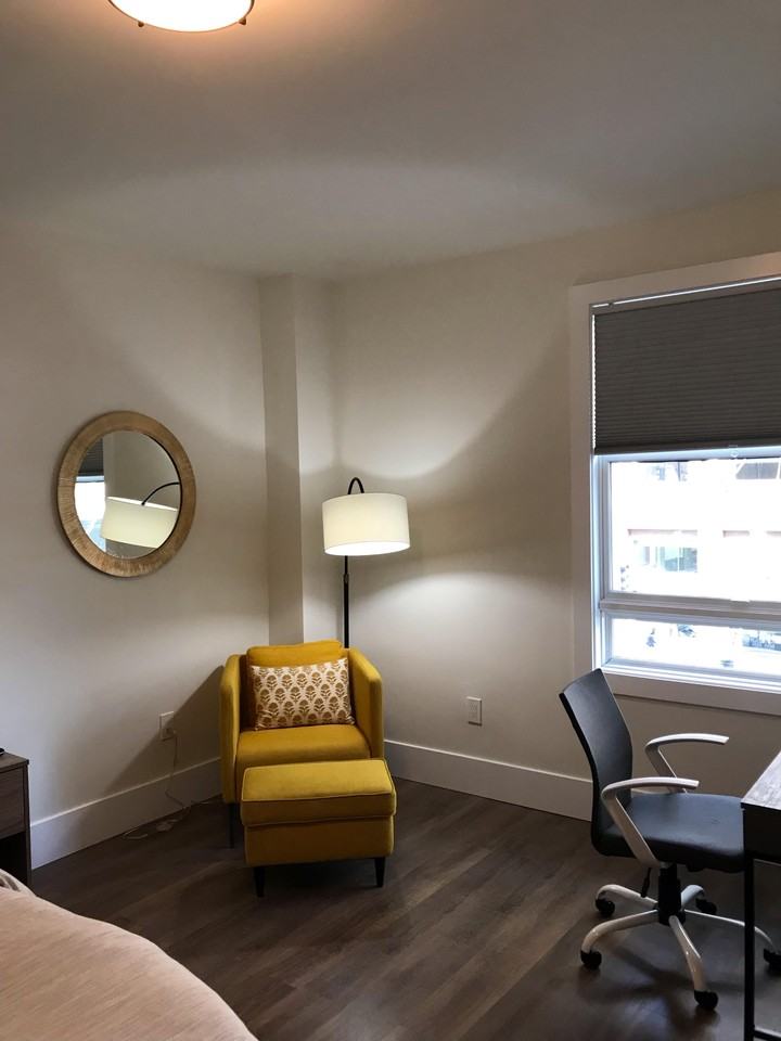 Listing photo 1 of 5