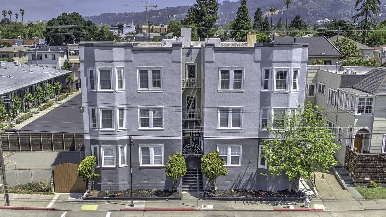 Listing photo 1 of 5