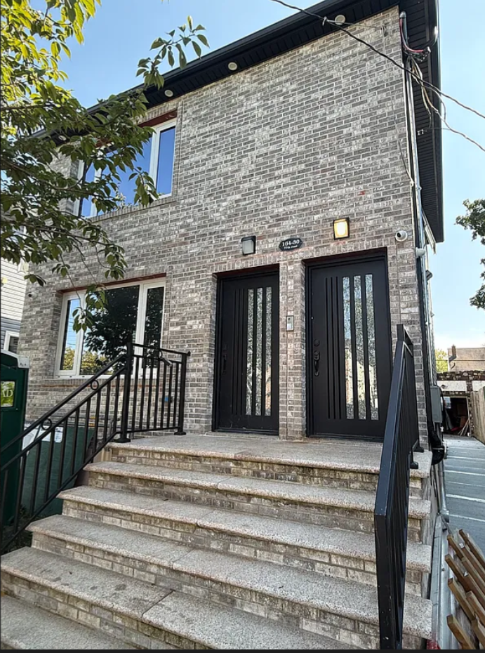 Listing photo 1 of 5