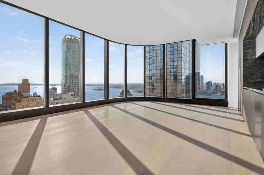 Listing photo 1 of 5