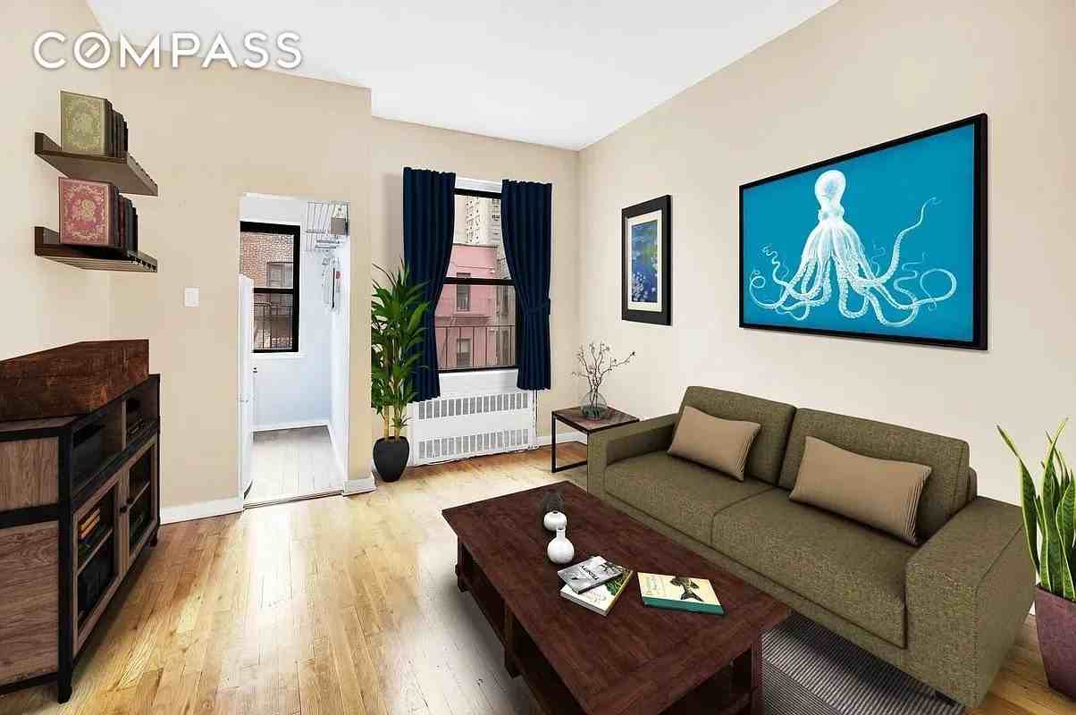 Listing photo 1 of 5