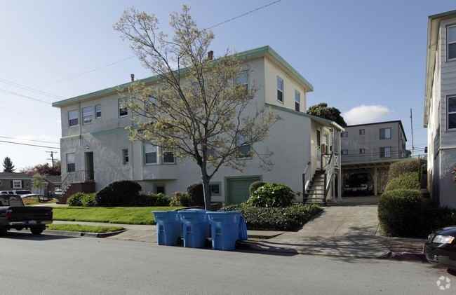 Listing photo 1 of 5