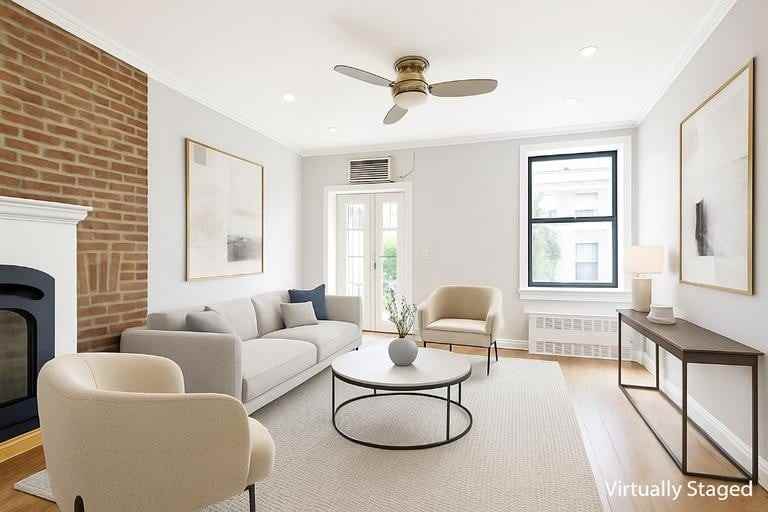 Listing photo 1 of 5