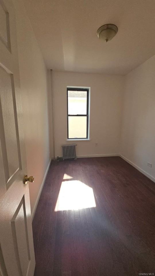 Listing photo 1 of 5