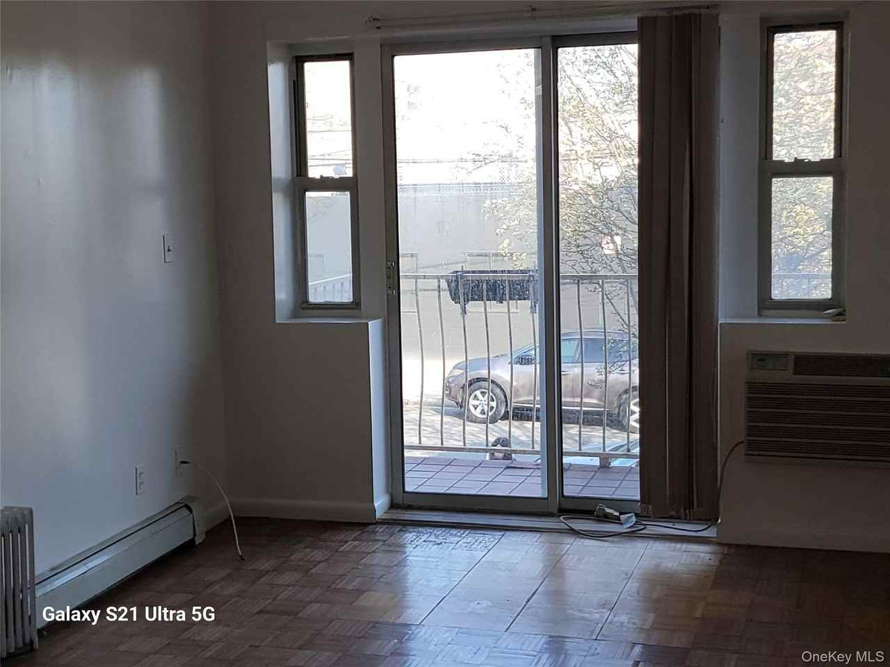 Listing photo 1 of 5