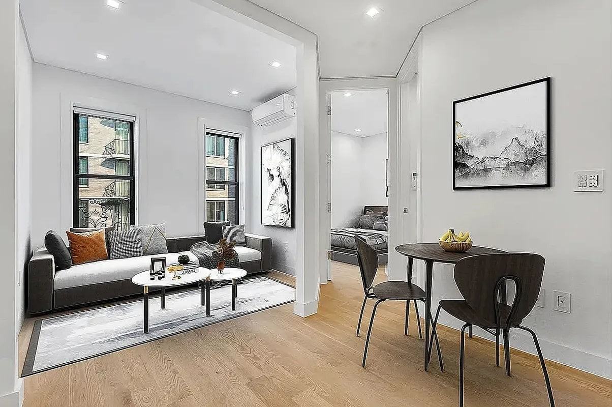 Listing photo 1 of 5