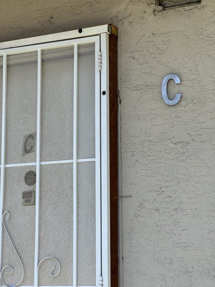 Listing photo 1 of 5