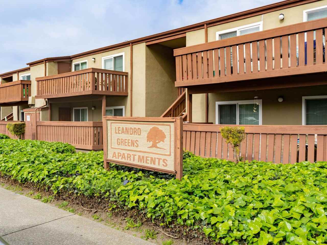 Listing photo 1 of 4