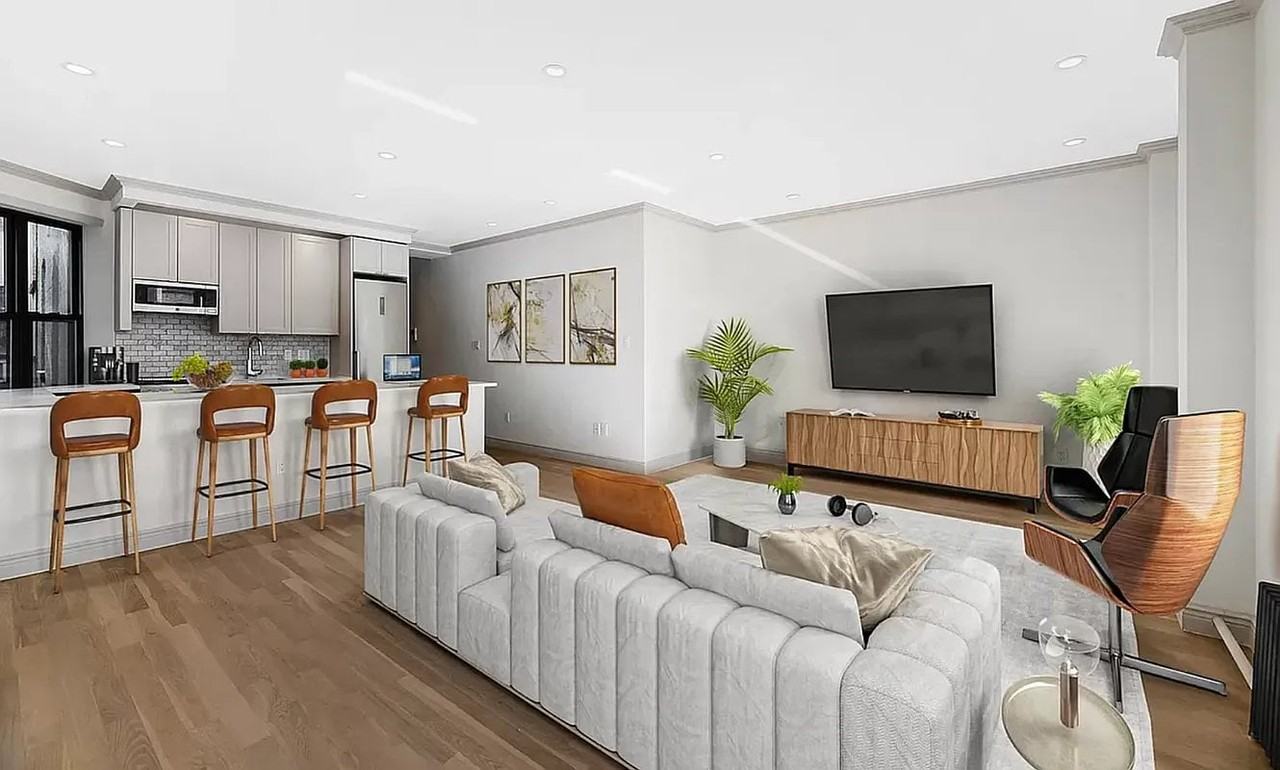 Listing photo 1 of 5