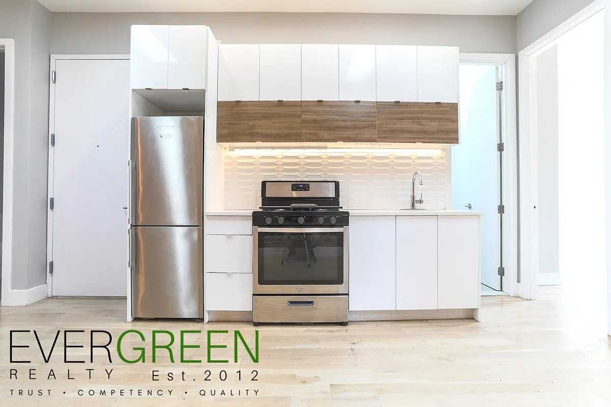 Listing photo 1 of 5