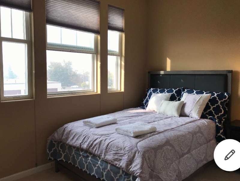 Listing photo 1 of 5