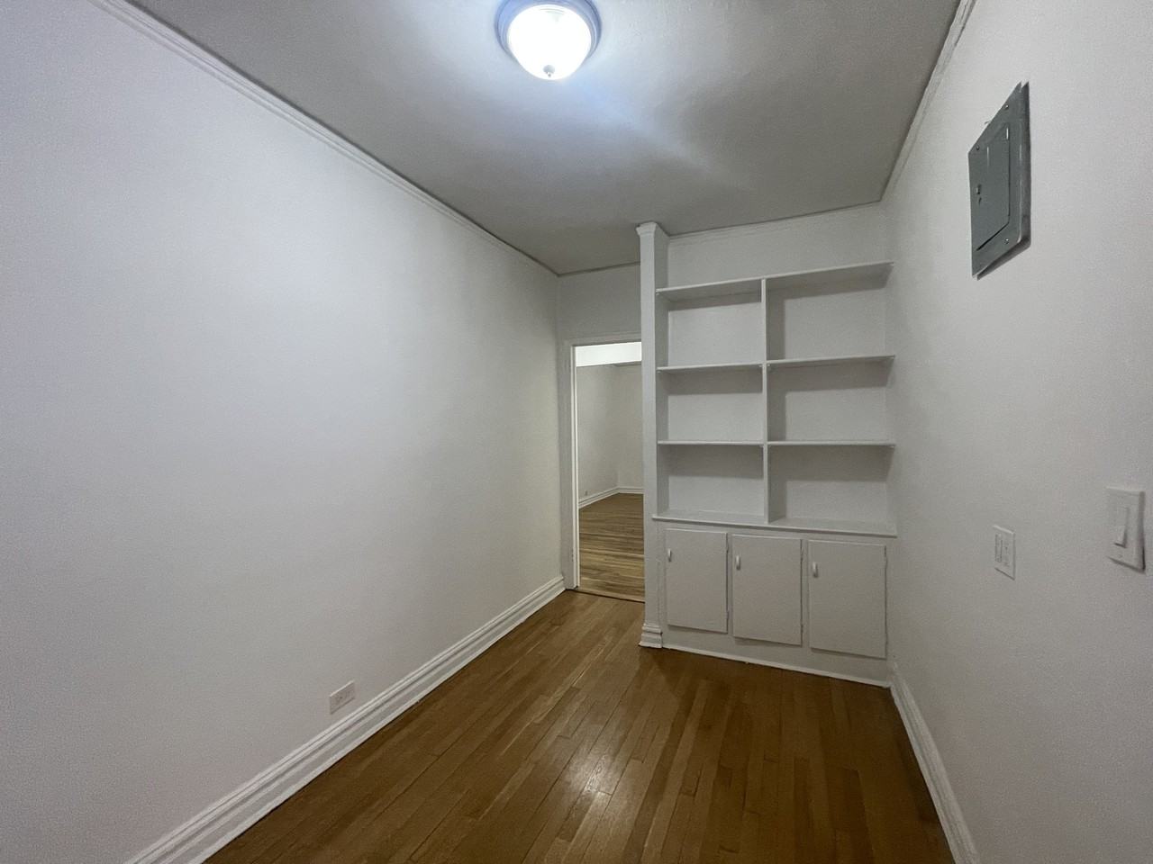 Listing photo 1 of 5