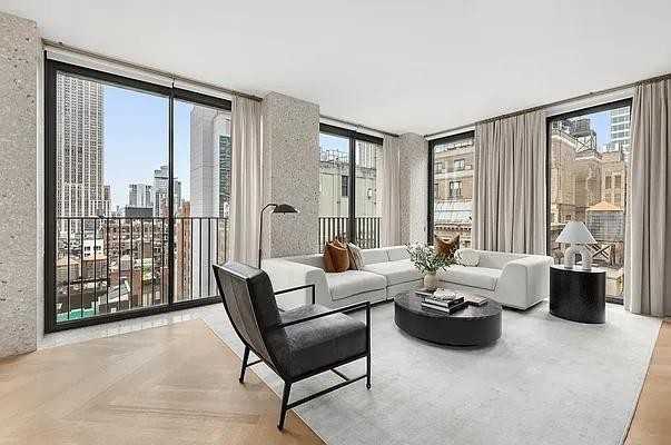 Listing photo 1 of 5