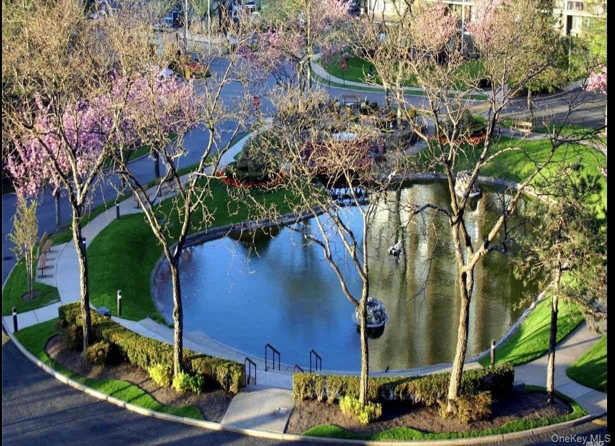 Listing photo 1 of 4