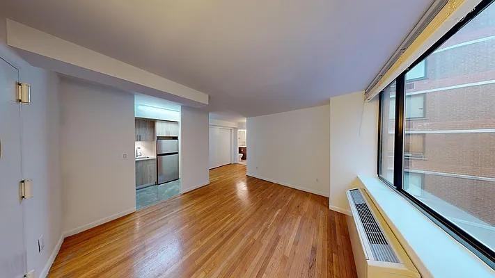 Listing photo 1 of 5