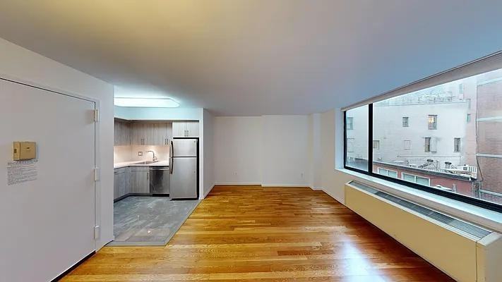 Listing photo 1 of 5