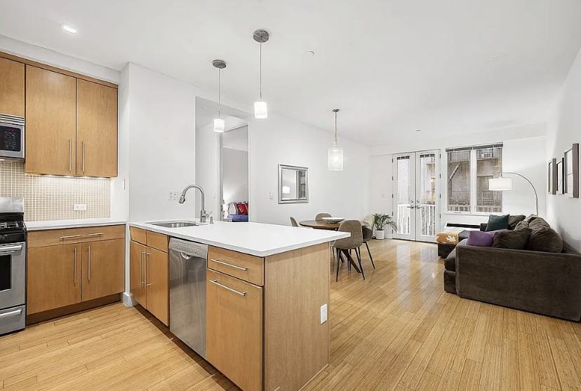 Listing photo 1 of 5