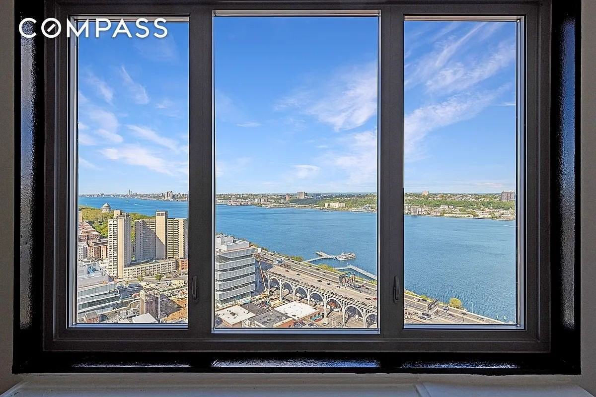 Listing photo 1 of 5