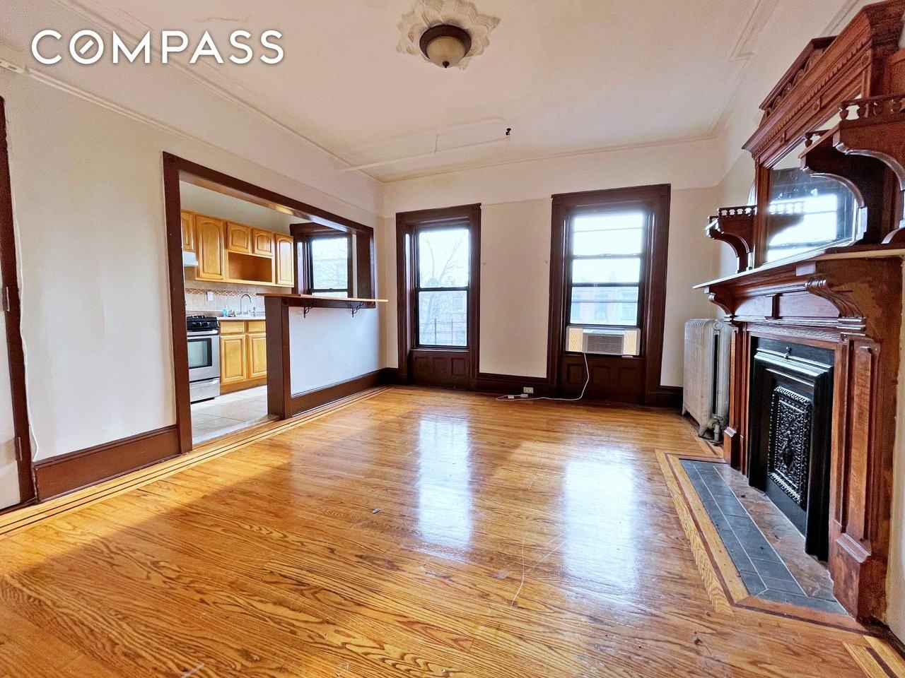 Listing photo 1 of 5